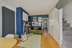 Family Room- click for photo gallery